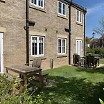 Sea Esta, The Bay, 2 Bedrooms, Patio Garden, Parking Nearby, 2 Dogs Welcome Dom wakacyjny