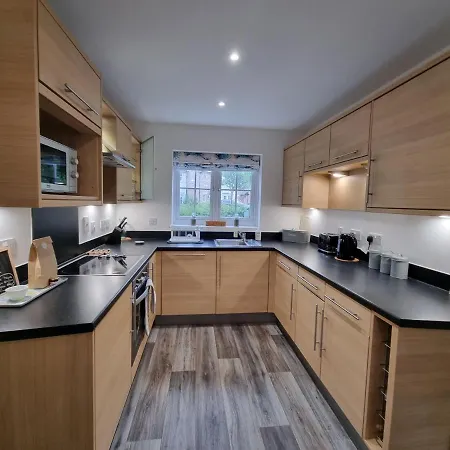 Sea Esta At The Bay, Sleeps 4-5, And 2 Dogs For Free Too Filey