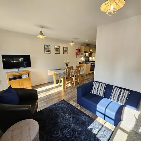 Sea Esta, The Bay, 2 Bedrooms, Patio Garden, Parking Nearby, 2 Dogs Welcome Filey