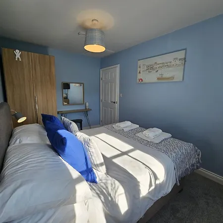 Sea Esta, The Bay, 2 Bedrooms, Patio Garden, Parking Nearby, 2 Dogs Welcome