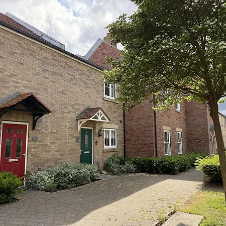 Sea Esta, The Bay, 2 Bedrooms, Patio Garden, Parking Nearby, 2 Dogs Welcome Ferienhaus Filey